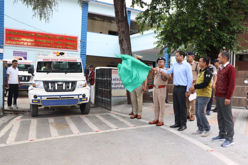 चमोली पुलिस क्रेन: चारधाम यात्रा से पहले मिली दो नई क्रेन 1