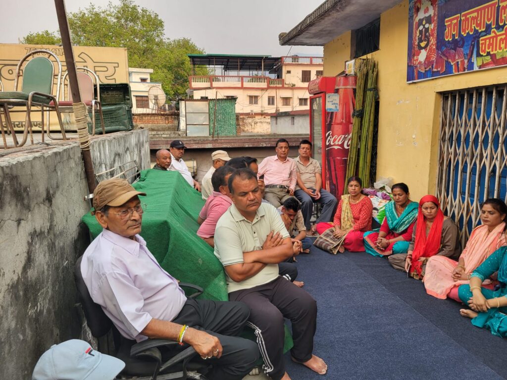 गौचर रामलीला मंचन को लेकर बड़ी बैठक,कई अहम फैसले 2 गौचर रामलीला मंचन को लेकर बड़ी बैठक,कई अहम फैसले 1