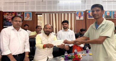 आपदा प्रभावितों को राहत राशि वितरण कार्यक्रम थराली चमोली 2026