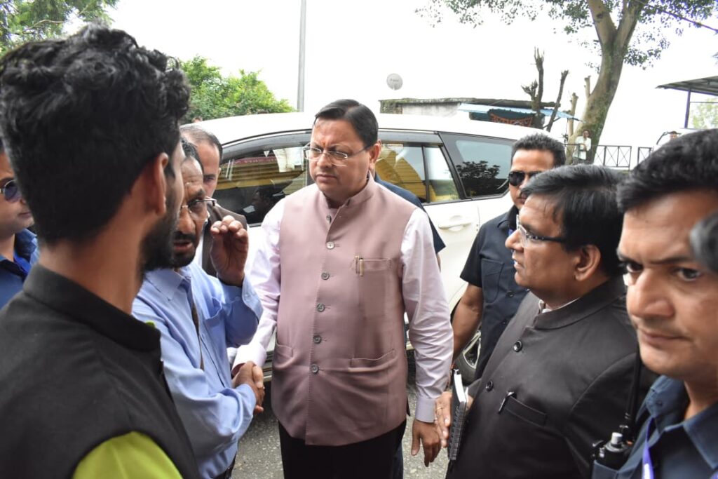 पीपलकोटी टनल हादसा: मुख्यमंत्री धामी ने रेस्क्यू तेज करने के दिए निर्देश, 1
