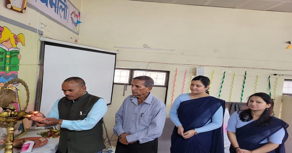 हिंदी दिवस पर हिमवंत कवि चंद्रकुंवर बर्त्वाल को दी विनम्र श्रद्धांजलि 2 हिंदी दिवस पर हिमवंत कवि चंद्रकुंवर बर्त्वाल को दी विनम्र श्रद्धांजलि 1